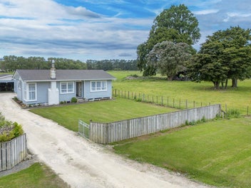 10 Jones Street, Porangahau