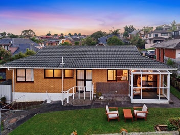 2/5 Milwaukee Place, Glendene, Auckland