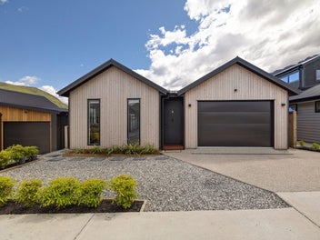 8 Plough Street, Jacks Point, Queenstown