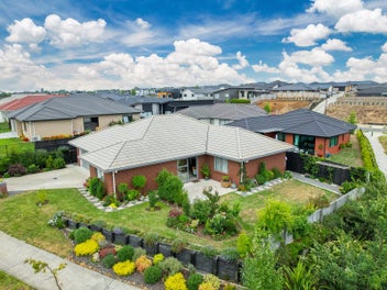 8 Briannarose Drive, Fitzroy, Hamilton