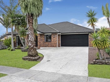 7 Holsten Place, Massey, Auckland