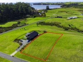 6 Taha Puke Road, Okura Bush, Silverdale