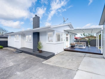 8A Grande Vue Road, Papatoetoe, Auckland