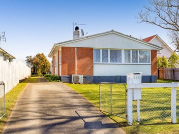 125 Hamlet Street, Stratford