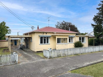 1 McKenzie Terrace, Carterton, Carterton