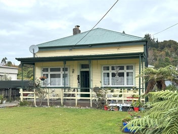 33 MacDougall Avenue, Dunollie, Runanga