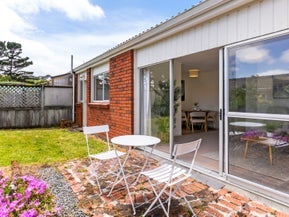 39 Colchester Crescent, Newlands, Wellington