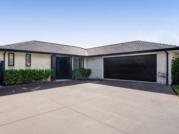 60 Magnolia Drive, Westown, New Plymouth