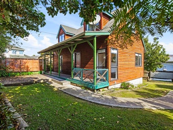 24 Karamu Street, Te Atatu Peninsula, Auckland