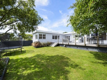 50 Churton Drive, Churton Park, Wellington