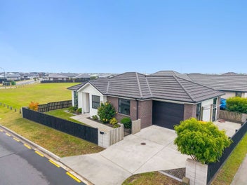 77 Union Drive, Papamoa, Papamoa