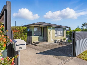 319A Kapiti Road, Paraparaumu Beach, Paraparaumu