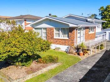 75 Lawrence Crescent, Hillpark, Auckland