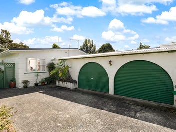 43 Neal Avenue, Glenfield, Auckland