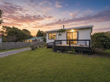 4 Forest Road, Waitarere Beach, Levin