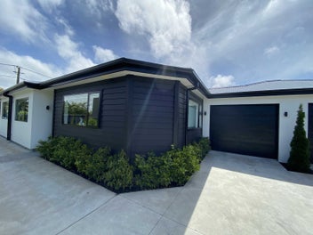 2/98 Hills Road, Edgeware, Christchurch