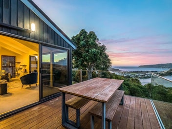 55 Kahu Road, Paremata, Porirua