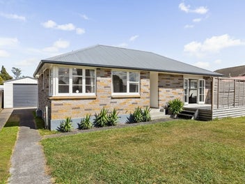 83 Heath Street, St Andrews, Hamilton