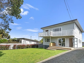 8 James Mcleod Road, Shelly Beach, Helensville