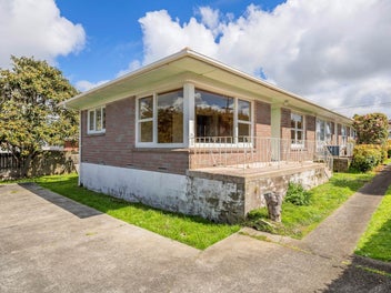 3/4 Gordon Avenue, Milford, Auckland