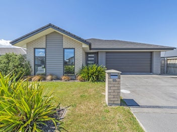 89 Sunline Avenue, Lincoln, Lincoln