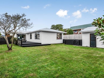 8 Drummond Crescent, Kelson, Lower Hutt