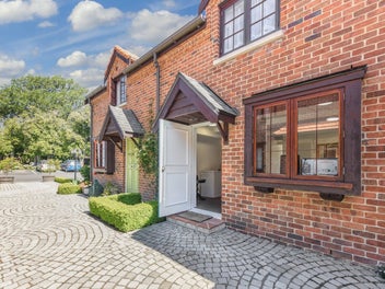 33/24 Quiet Woman Way, Monaco, Nelson