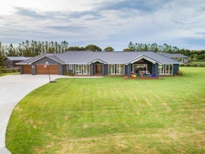 21 Loveston Lane, Kelvin Grove, Palmerston North