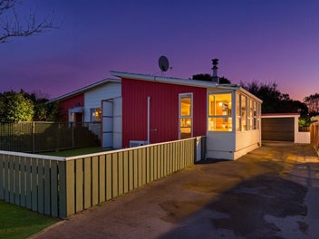 16B SUNSHINE Avenue, PARAPARAUMU, PARAPARAUMU