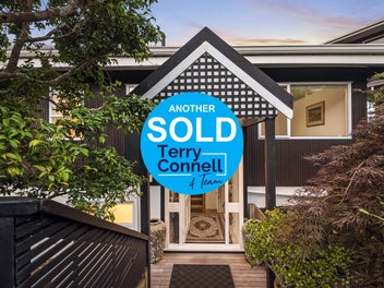 7 Hume Drive, Hillcrest, Auckland