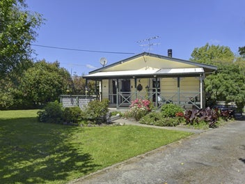 33 Frederick Street, Carterton