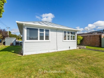 2/15 Gower Street, Silverstream, Upper Hutt