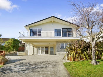 69 Holborn Drive, Stokes Valley, Lower Hutt