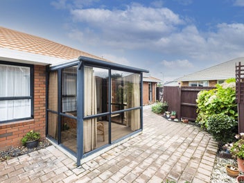 2/3 Apollo Place, Papanui, Christchurch