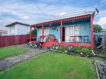 118 Barrow Street, Bluff