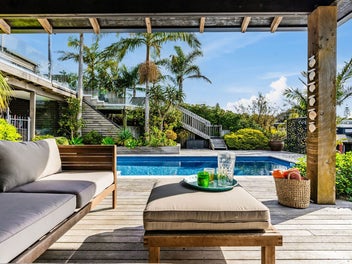 20 De Luen Avenue, Tindalls Beach, Whangaparaoa