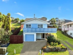 12 Celeste Place, Totara Vale, Auckland