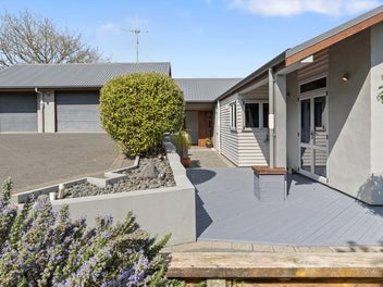 25 Stonebridge Road, TEMPLE VIEW, HAMILTON