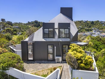 20 Carlisle Street, Island Bay, Wellington