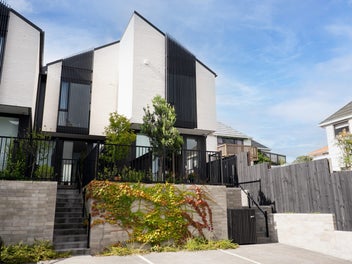 2/748 Remuera Road, Remuera, Auckland