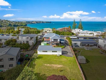 1006 Whangaparaoa Road, Tindalls Beach, Whangaparāoa