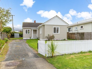 8 Crawford Green, Miramar, Wellington