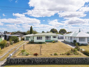 54 Neal Street, Putaruru