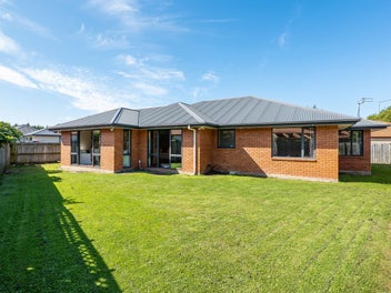 17 Saint Thomas Place, Woolston, Christchurch