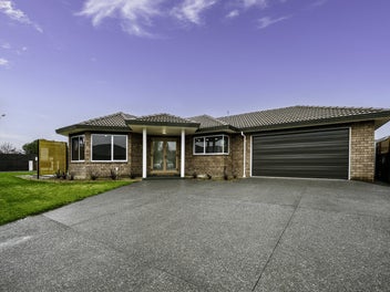 7 Phoenix Lane, Northcote, Christchurch
