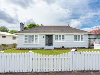 72 Urlich Avenue, Melville, Hamilton