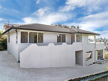 12 Target Road, Totara Vale, Auckland