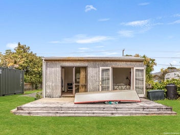33 South Highway East, Whitianga