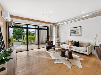 4/165 Hobsonville Point Road, Hobsonville, Auckland
