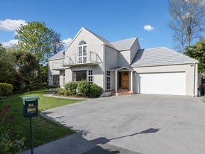 84 Lake Terrace Road, Burwood, Christchurch
